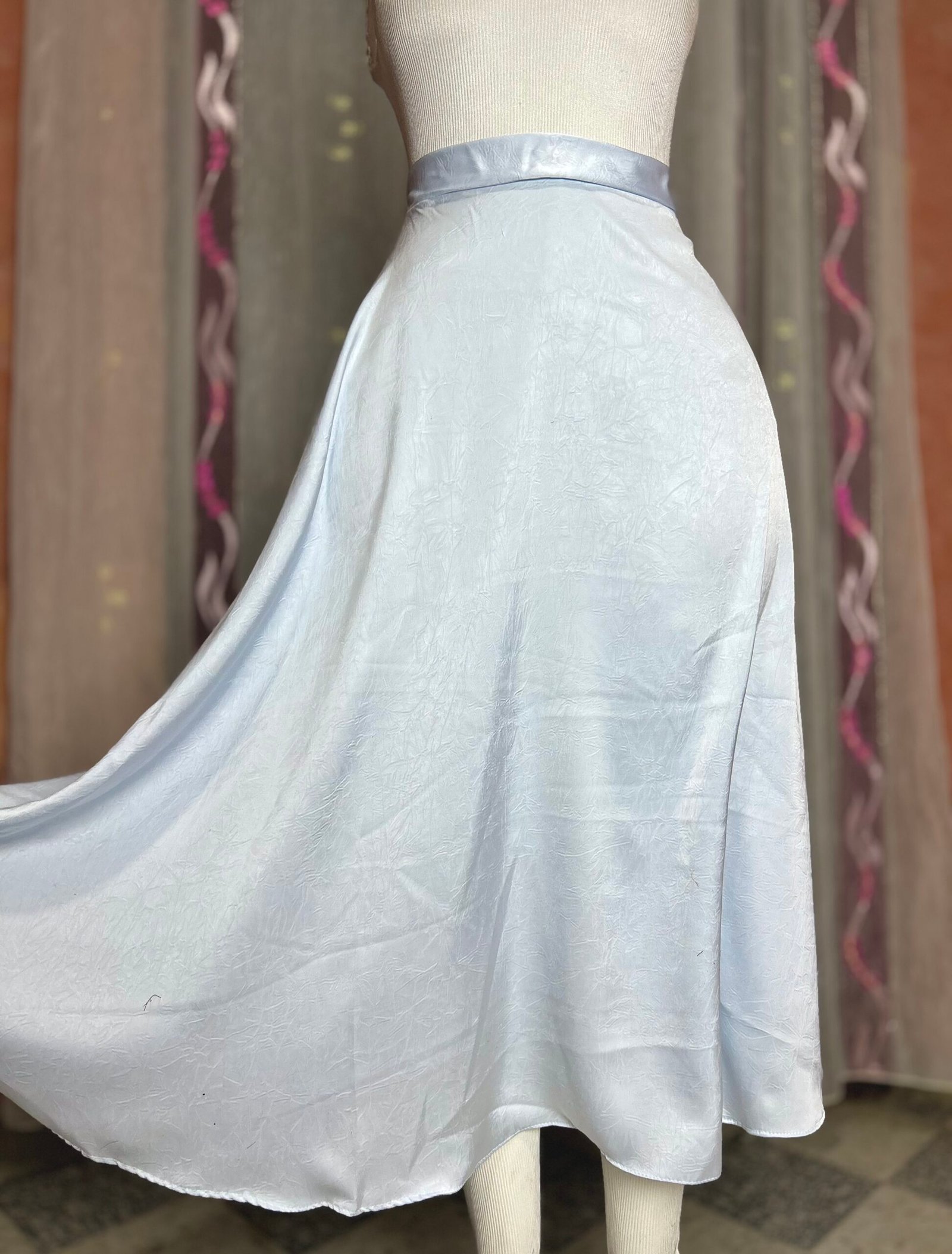 jupe satin - الصورة 5